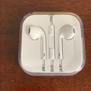 Brand new Apple EarPods